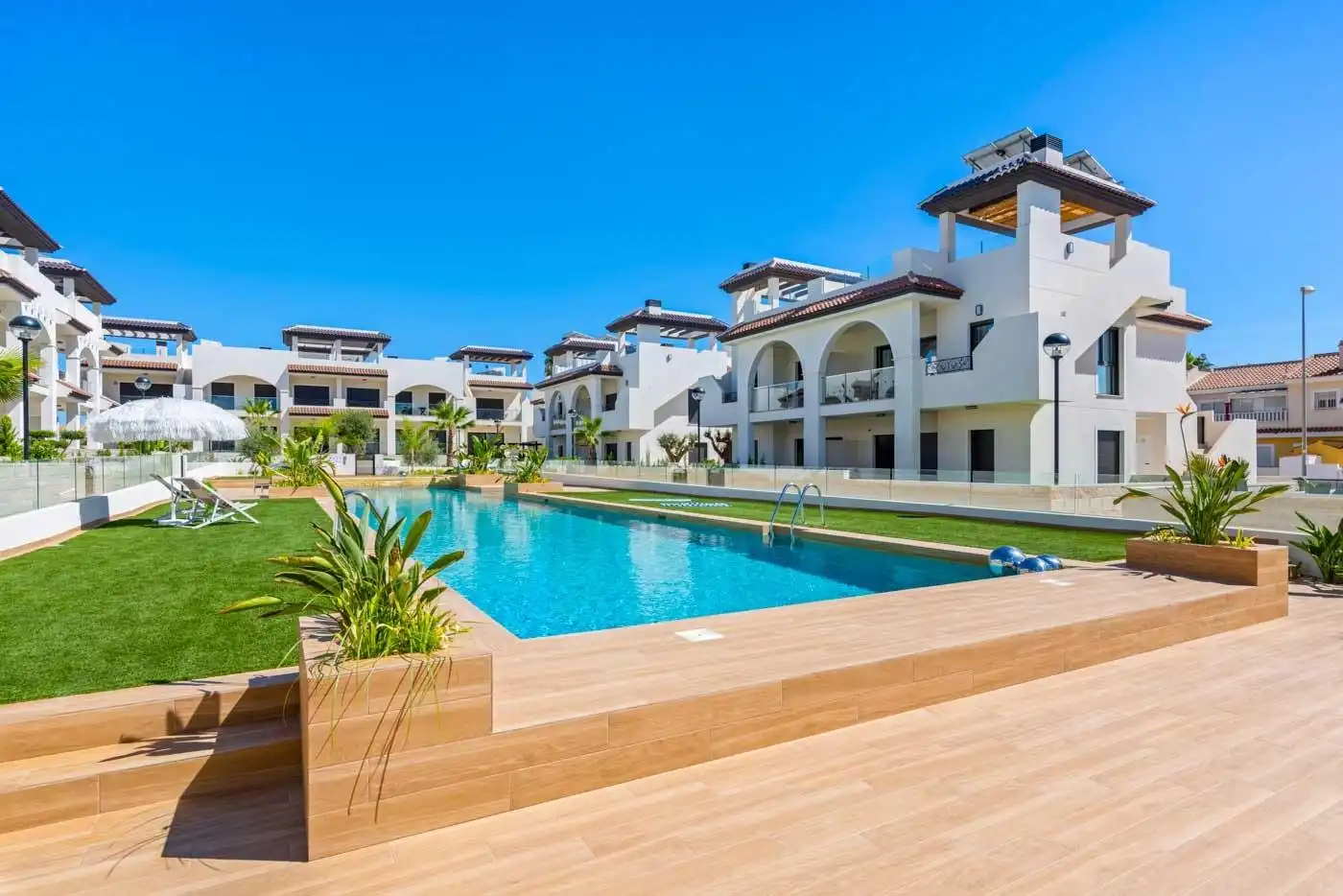 Piscina de Casa o xalet en venda en Rojales amb Jardí privat, Terrassa i Traster