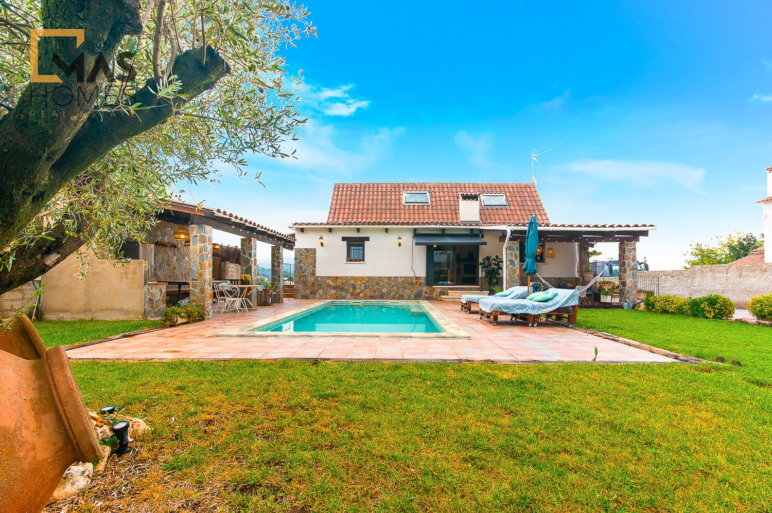 Piscina de Casa o chalet en venta en Castellar del Vallès con Aire acondicionado, Calefacción y Jardín privado