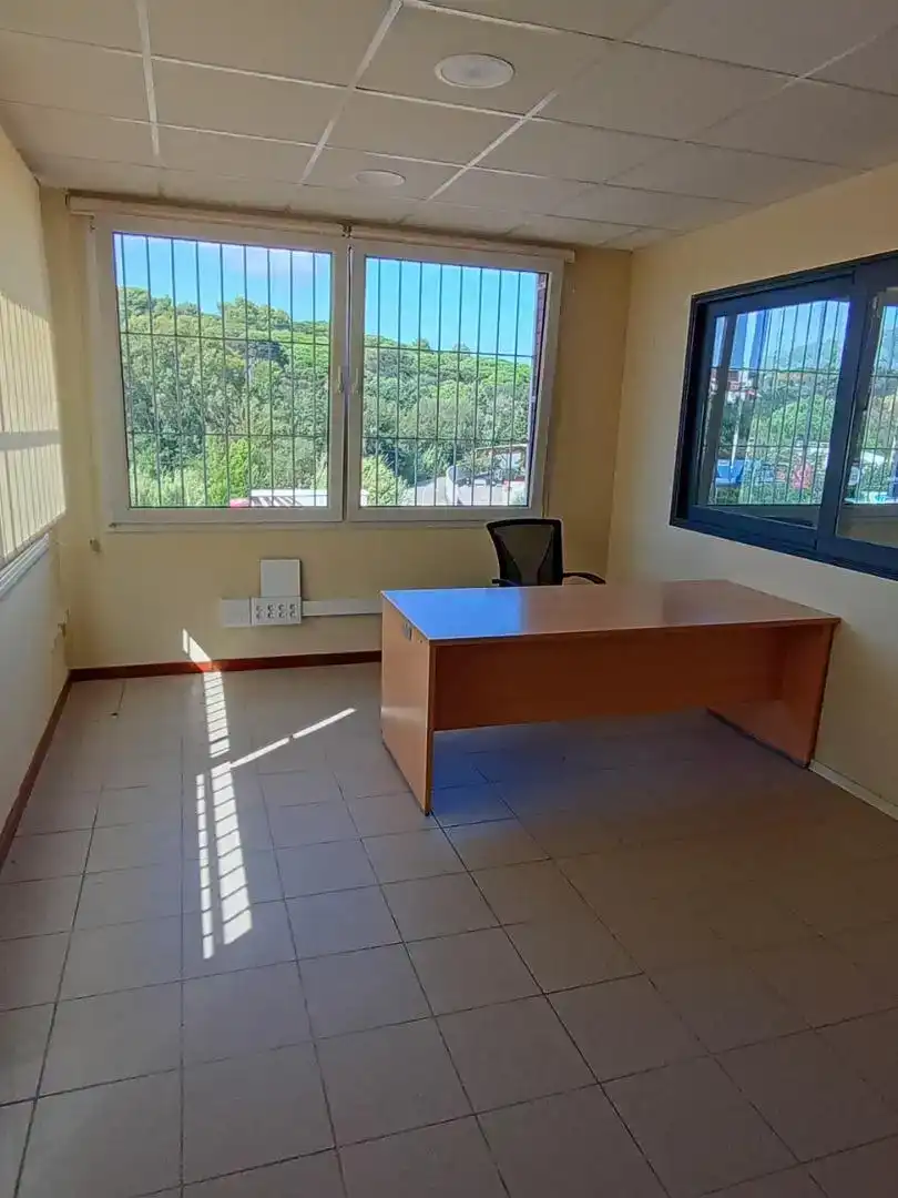 Office for rent in Blanes  with Air Conditioner, Heating and Furnished