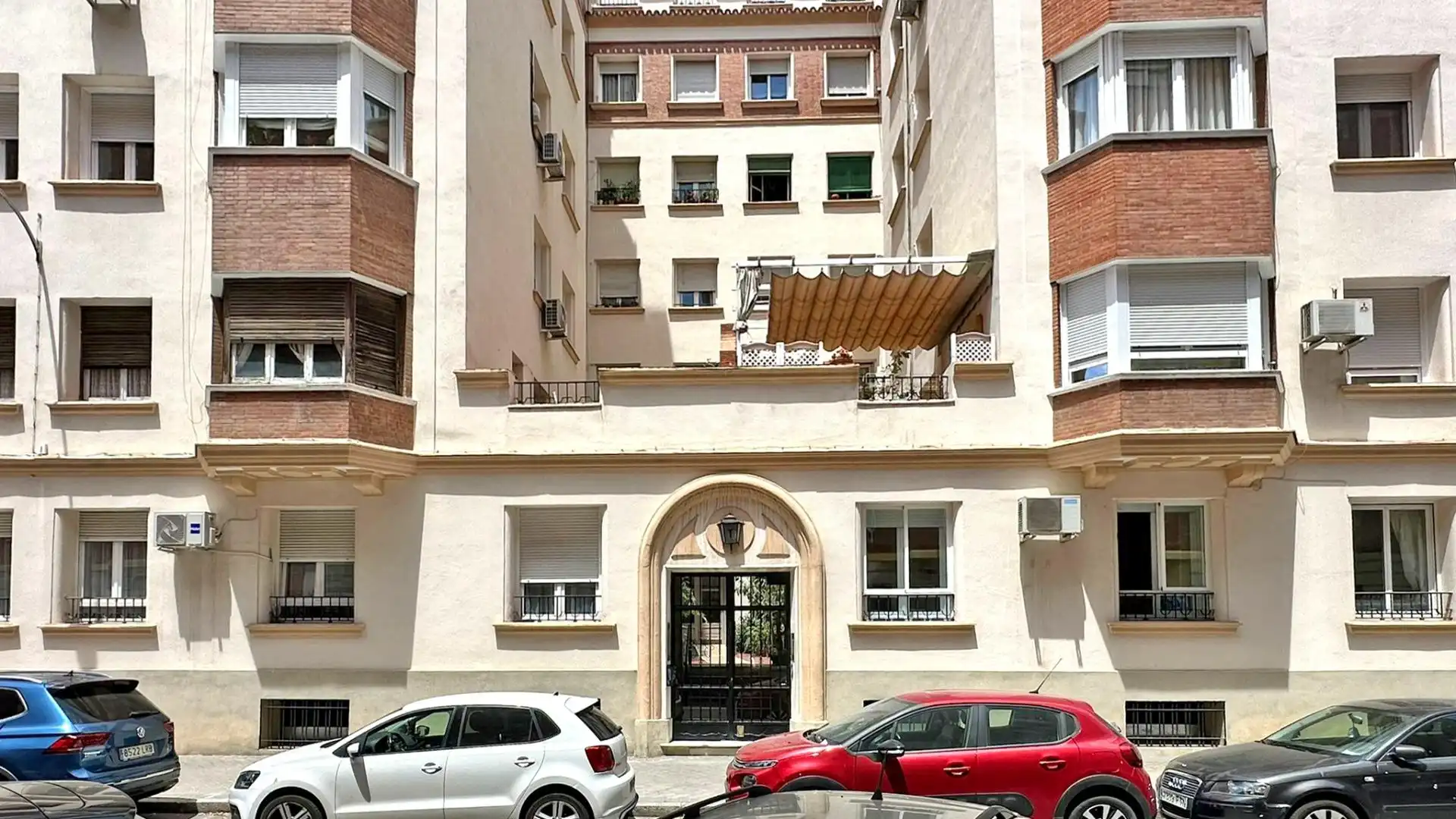 Außenansicht von Wohnung zum Verkauf in Madrid mit Heizung und Balkon