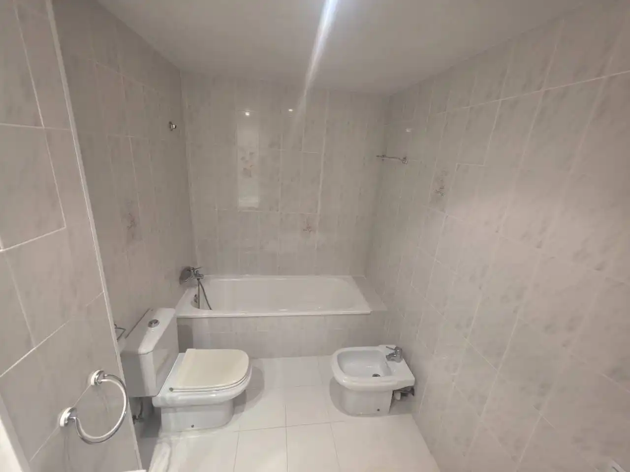 Badezimmer von Wohnung zum Verkauf in Manresa mit Klimaanlage, Heizung und Terrasse