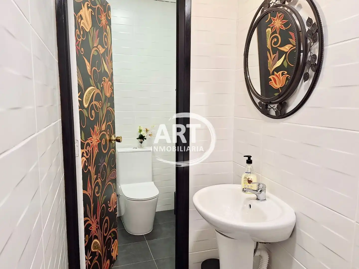 Bathroom of Commercial properties for sale in Bétera  with Air Conditioner and Furnished