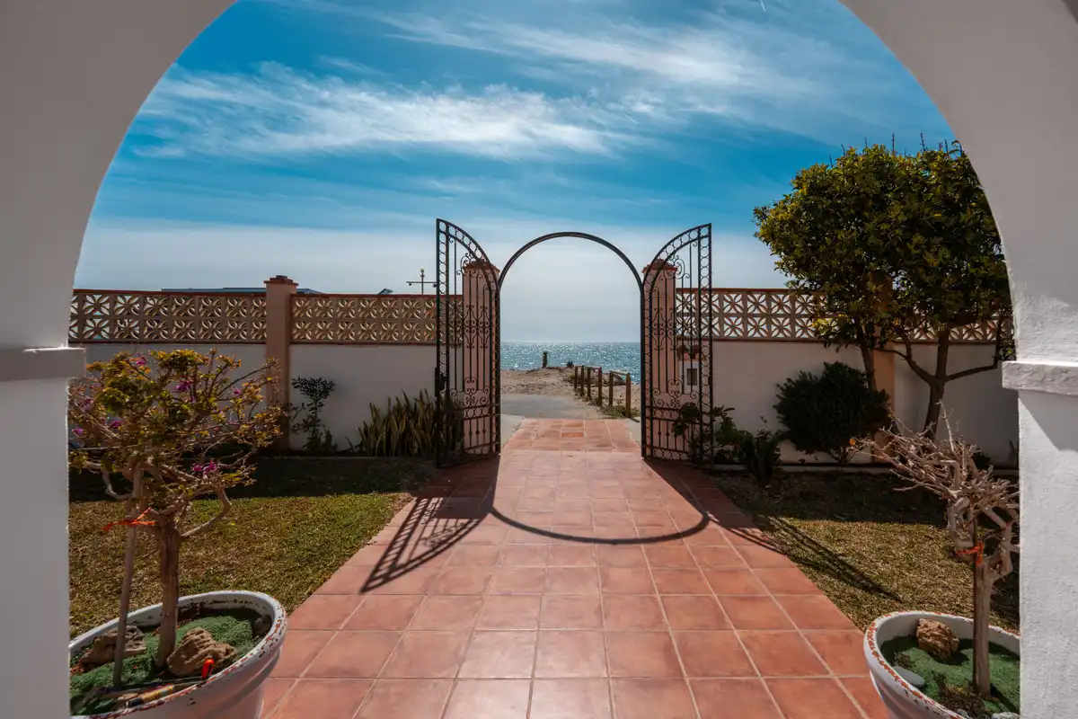 Jardí de Casa o xalet en venda en Marbella amb Aire condicionat, Jardí privat i Piscina