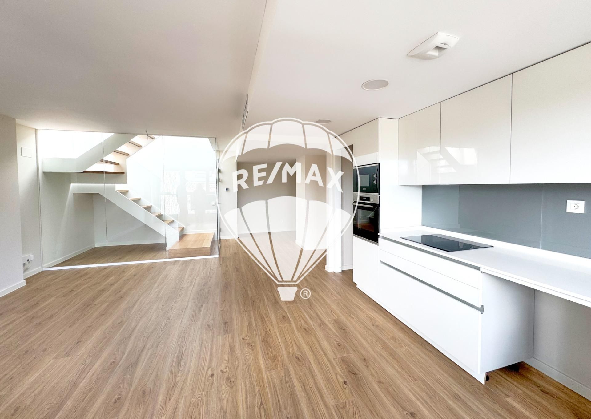 Attic for sale in  Madrid Capital  with Air Conditioner, Heating and Terrace