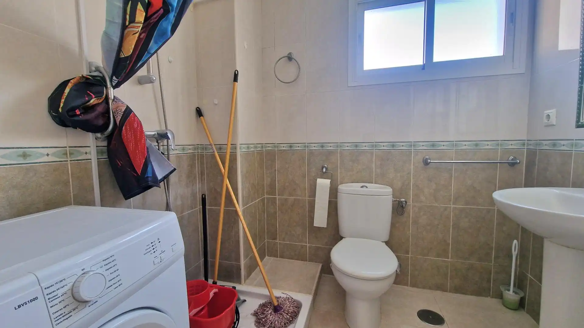 Bathroom of Study for sale in Fuengirola  with Community pool