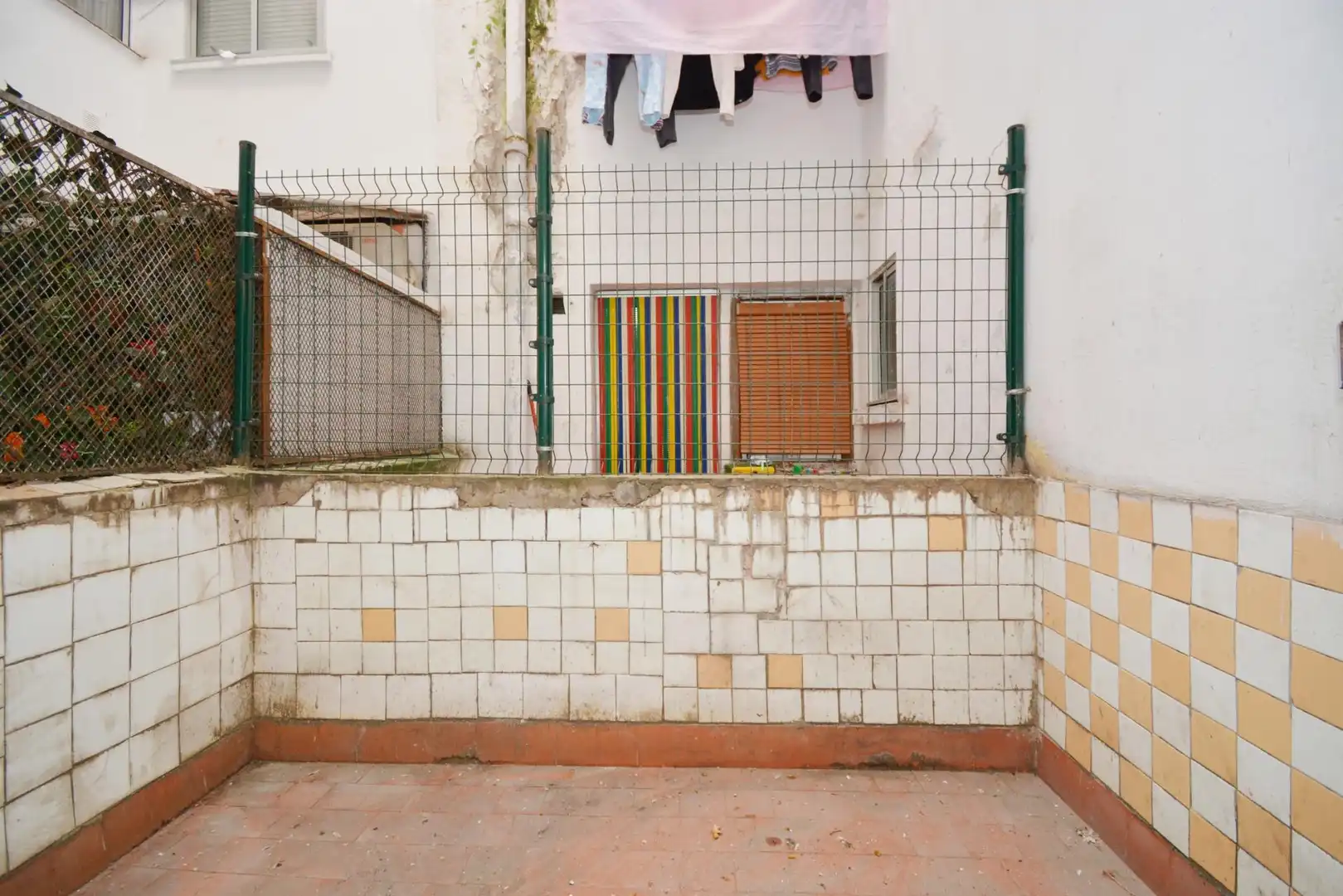 Außenansicht von Wohnung zum Verkauf in  Zaragoza Capital mit Terrasse