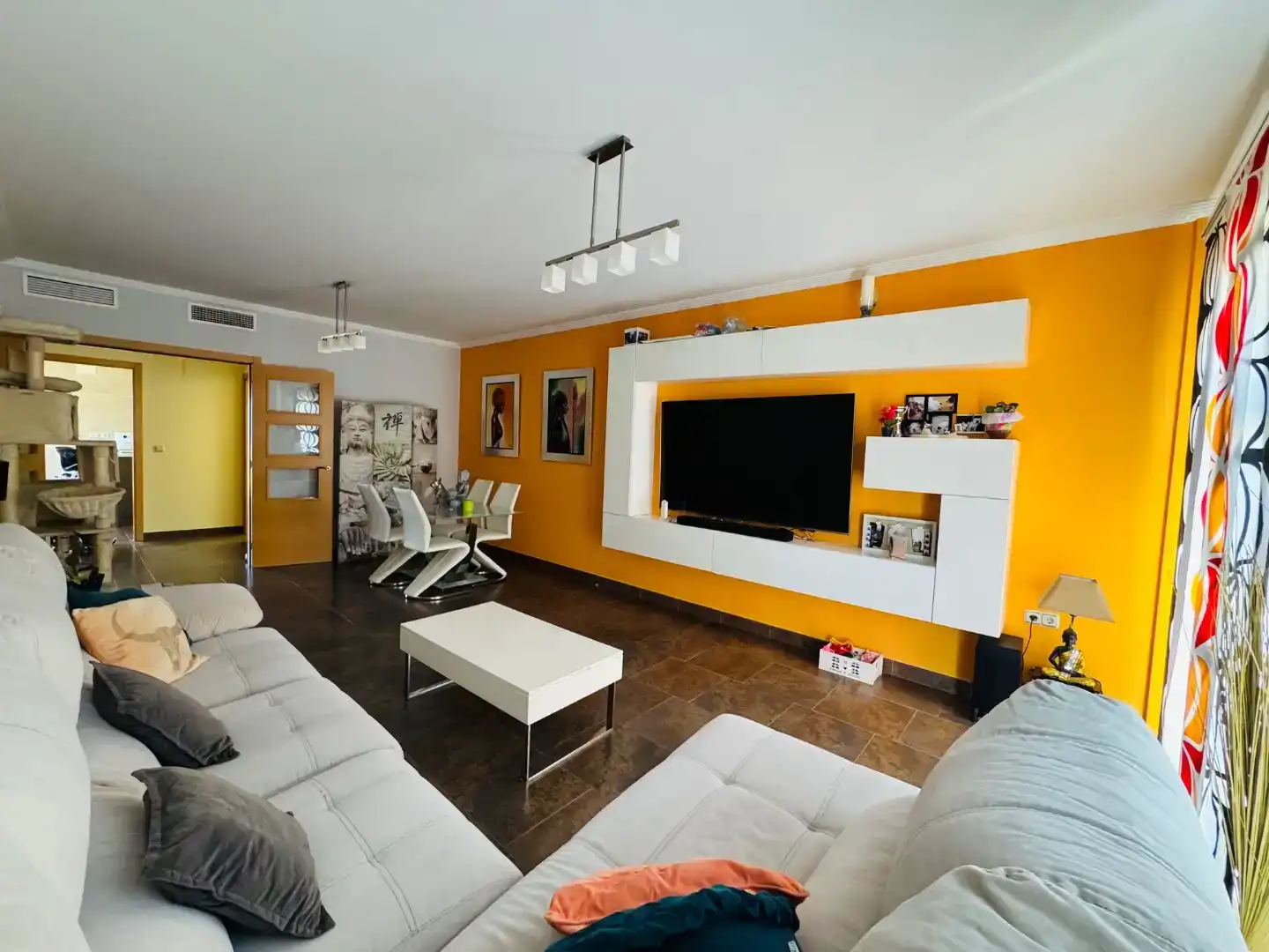 Sala de estar de Casa o chalet en venta en Aljaraque con Aire acondicionado y Piscina