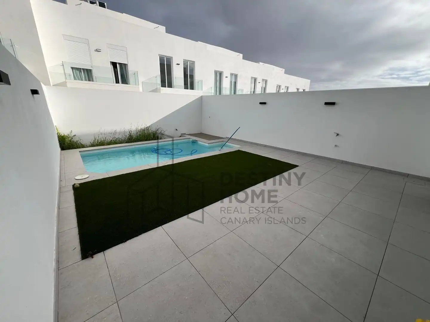 Adossat amb piscina en venda a Avutarda, imagen 5