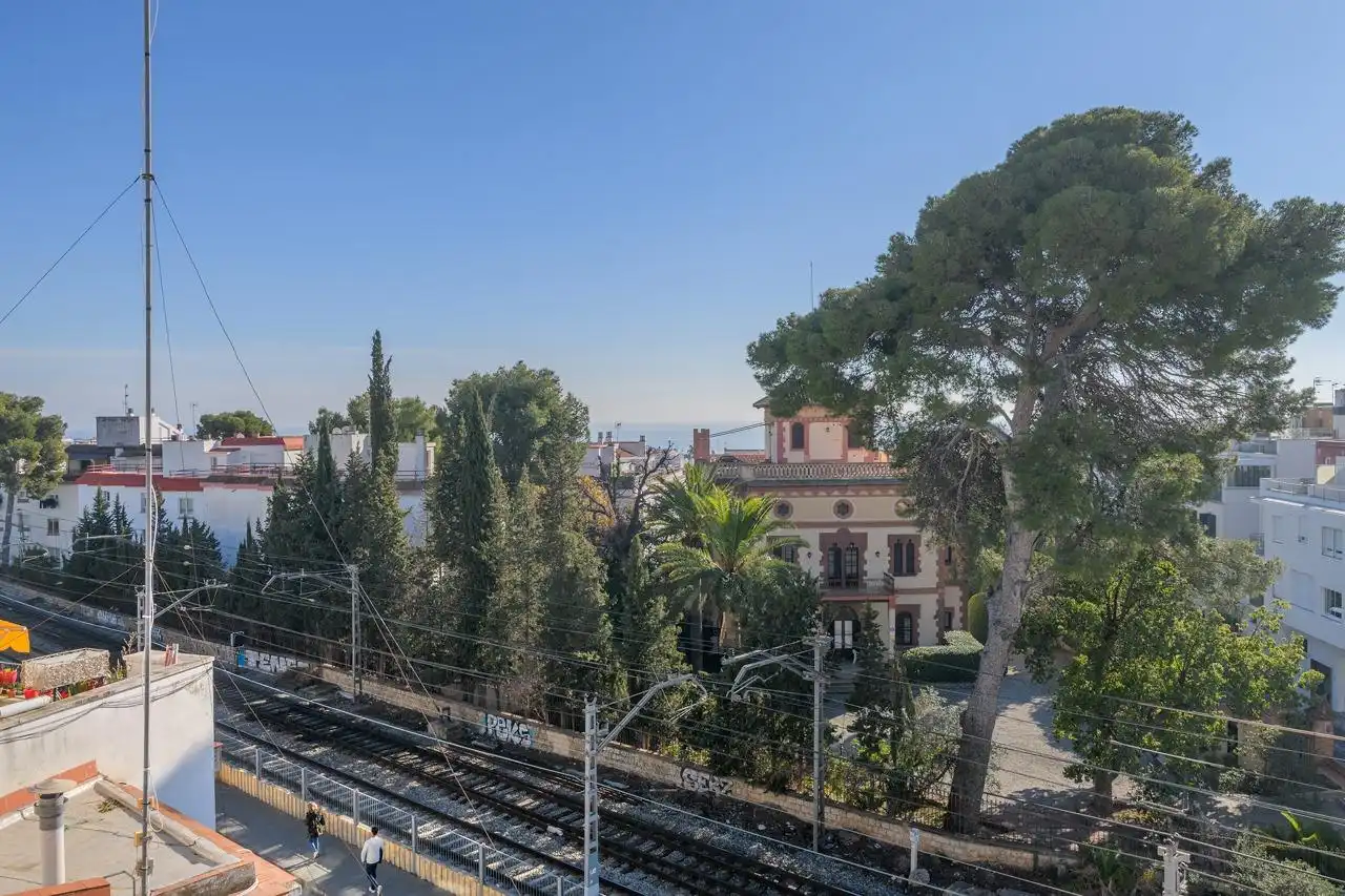Vista exterior de Ático en venta en Sitges con Calefacción, Terraza y Balcón