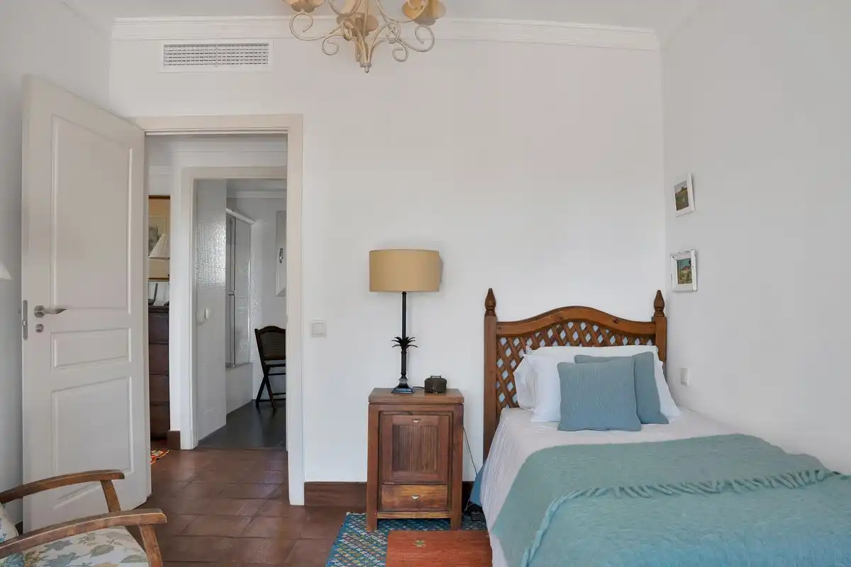 Dormitori de Casa o xalet en venda en Marbella amb Aire condicionat, Calefacció i Jardí privat