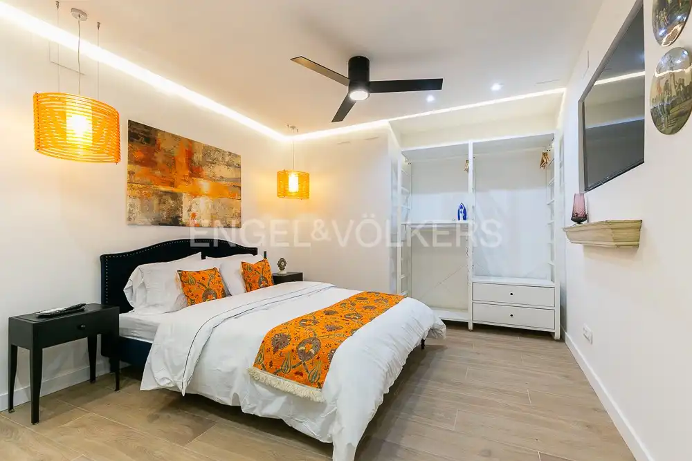 Bedroom of Flat for rent in Valencia  with Air Conditioner, Heating and Furnished