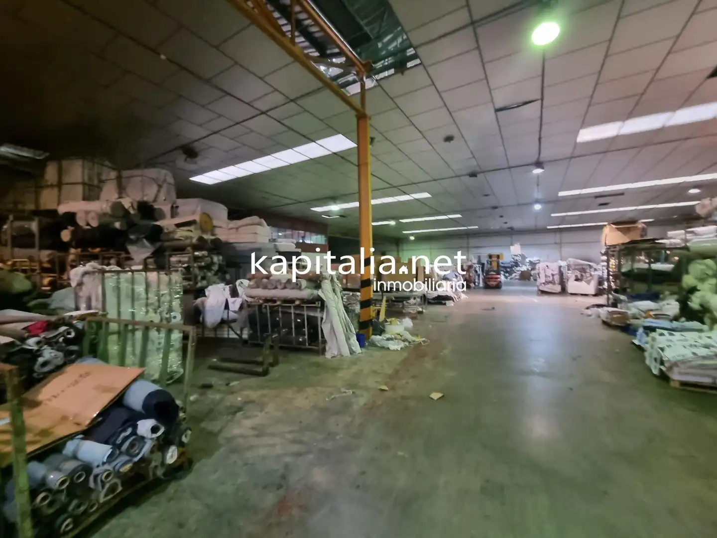 Nau industrial en venda a Agullent