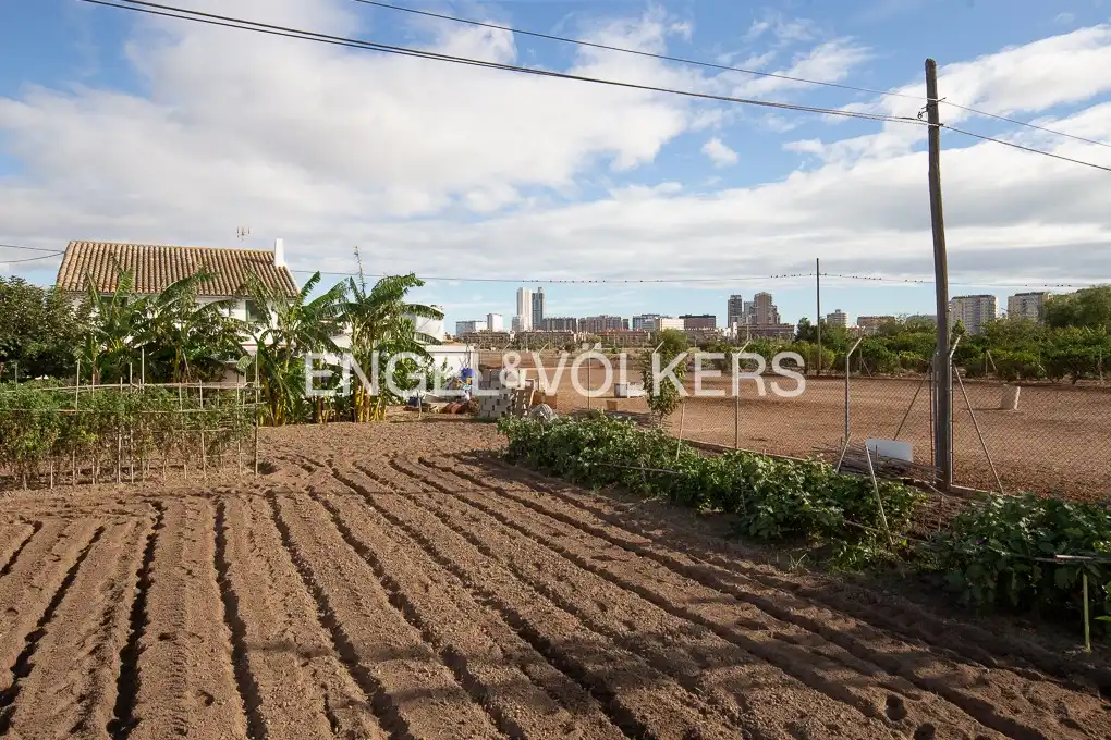 Country house zum Verkauf in Valencia mit Heizung und Privatgarten