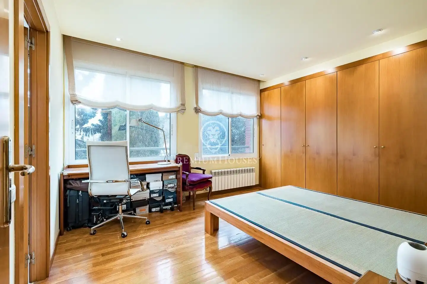 Bedroom of Flat for sale in Esplugues de Llobregat  with Air Conditioner, Heating and Private garden