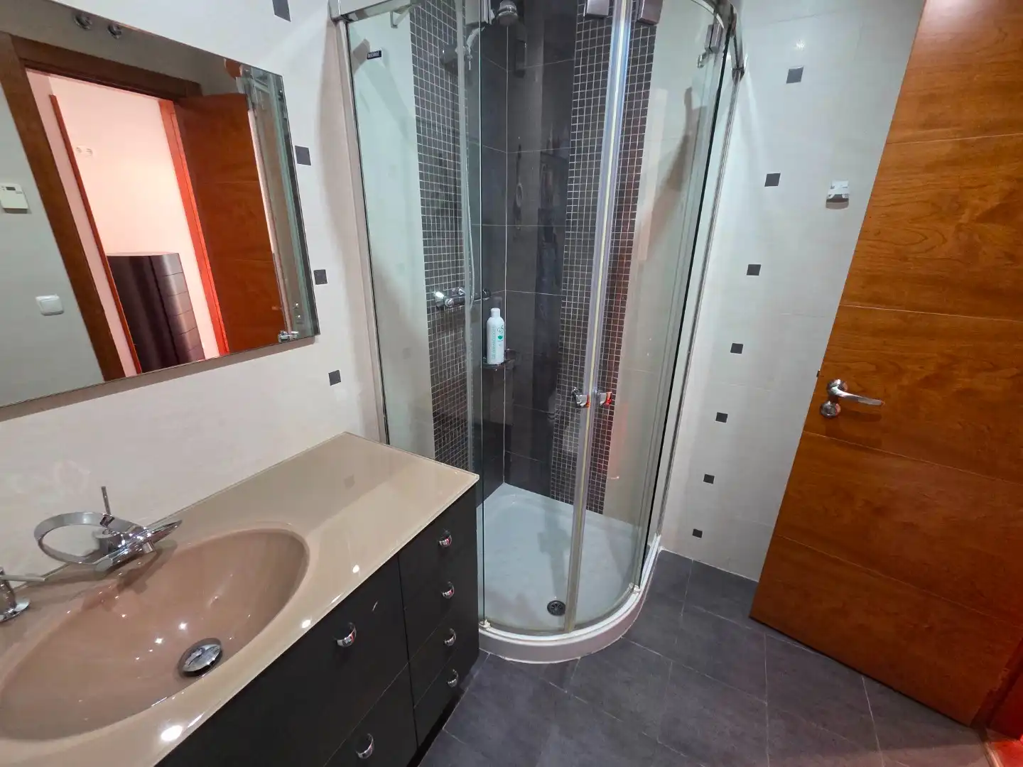 Badezimmer von Wohnung zum Verkauf in Burgos mit Heizung, Terrasse und Abstellraum