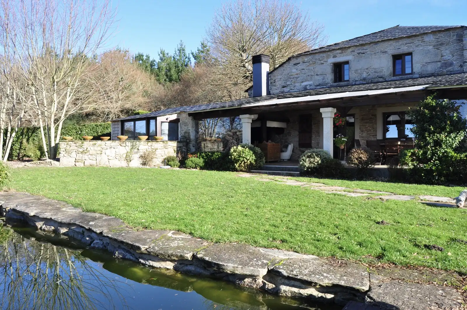 Vista exterior de Casa o chalet en venta en Lugo con Calefacción, Jardín privado y Parquet