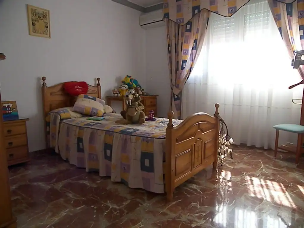 Habitación de Casa o chalet en venta en Alhaurín de la Torre con Aire acondicionado, Jardín privado y Terraza