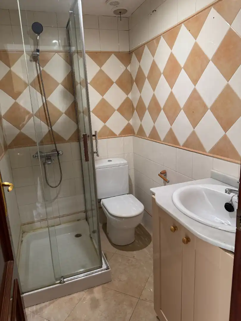 Baño de Piso en venta en Sevilla con Aire acondicionado, Calefacción y Parquet