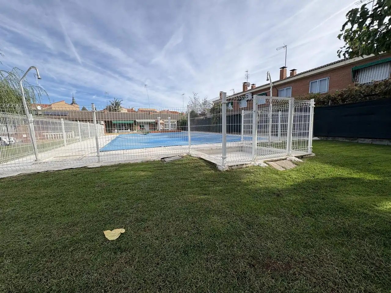 Swimming pool of Detached homes for rent in Torrejón de Velasco, Madrid