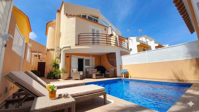 Casa-chalet en Venta en Playa Grande - Castellar