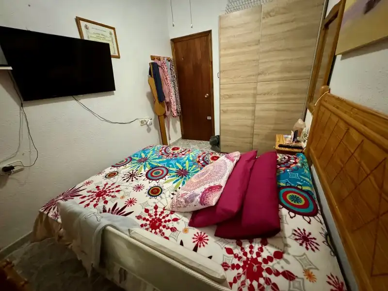 Schlafzimmer von Erdgeschoss zum Verkauf in Cullera mit Klimaanlage, Heizung und Privatgarten