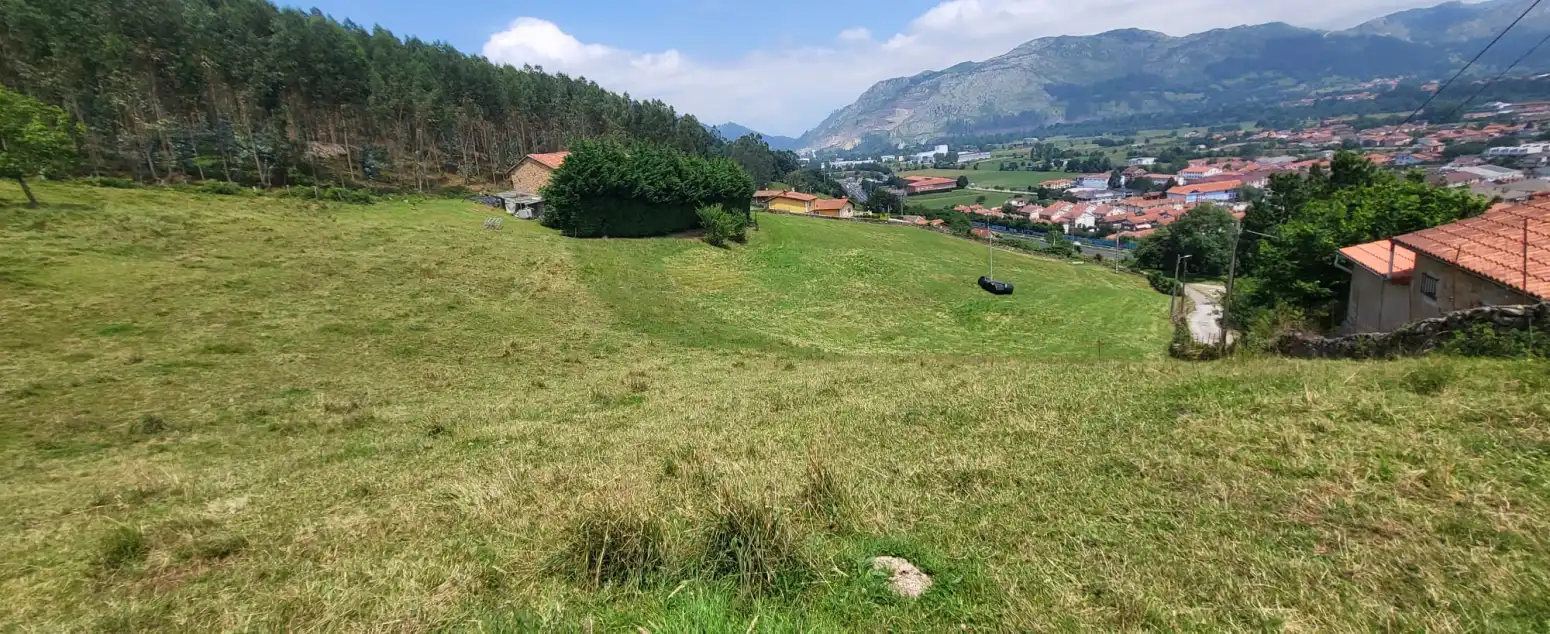 Casa o chalet en venta en Los Corrales de Buelna  con Jardín privado
