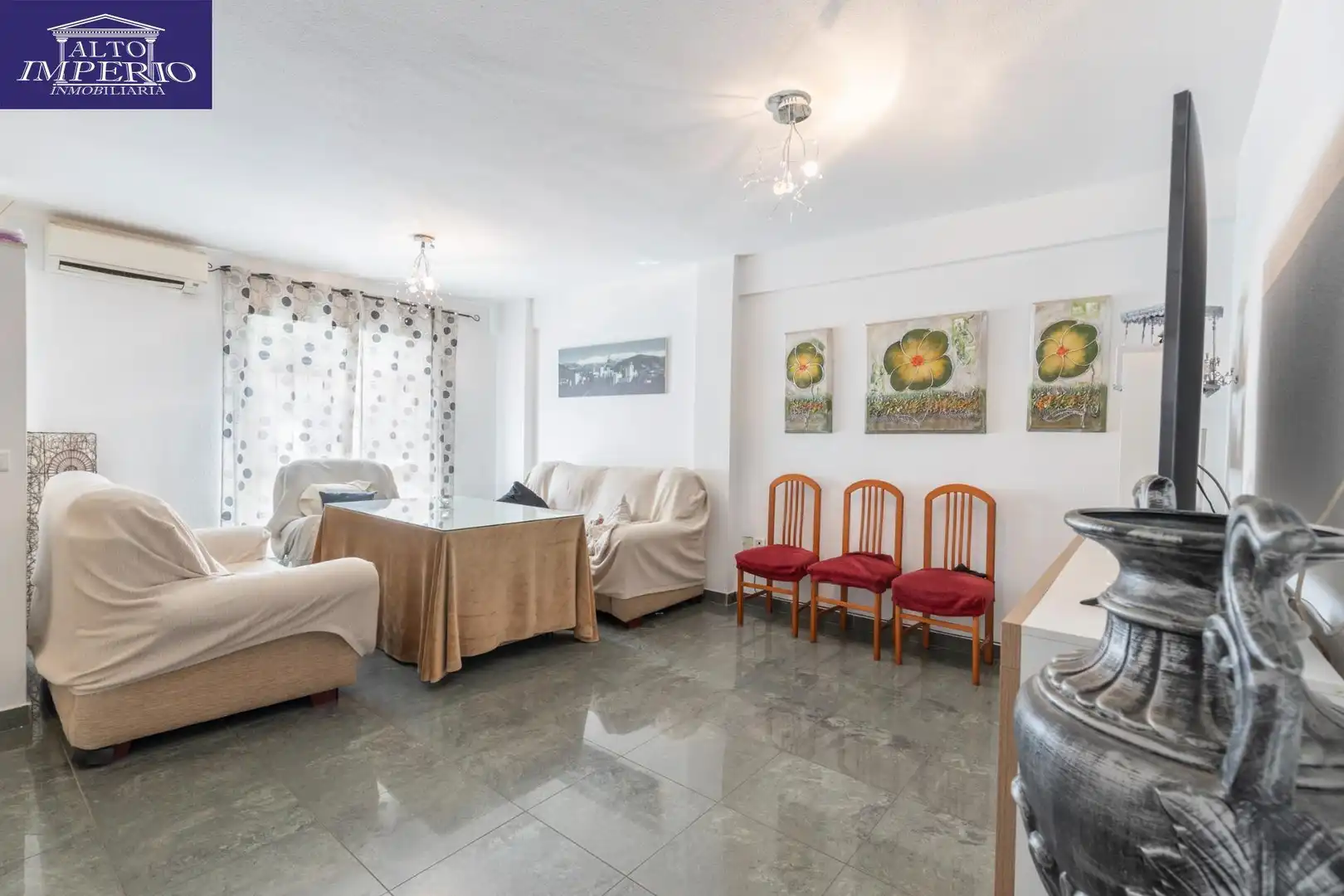 Schlafzimmer von Haus oder Chalet zum Verkauf in Churriana de la Vega mit Klimaanlage, Terrasse und Balkon