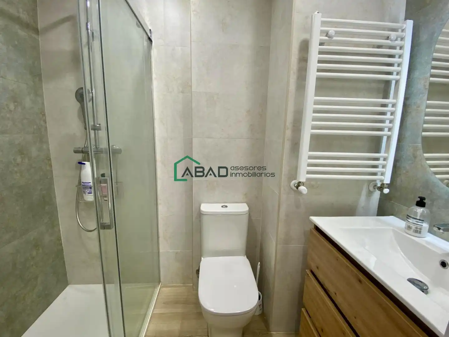 Badezimmer von Wohnungen zur Miete in Laredo mit Heizung und Möbliert