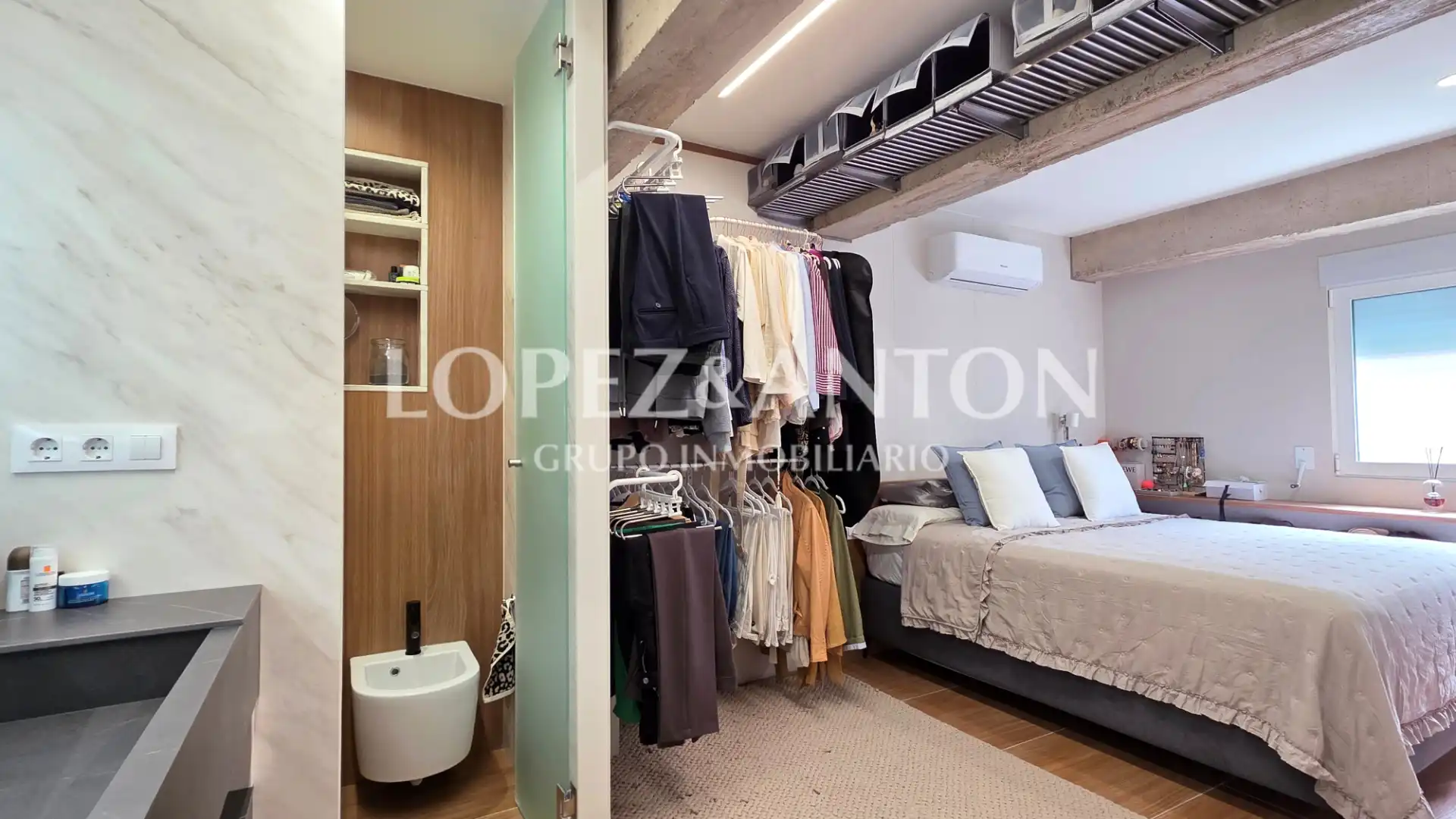Flat for sale in L'Eliana  with Air Conditioner and Balcony
