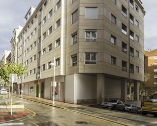 Exterior view of Apartment for sale in Pontevedra Capital   with Parquet flooring, Storage room and Washing machine