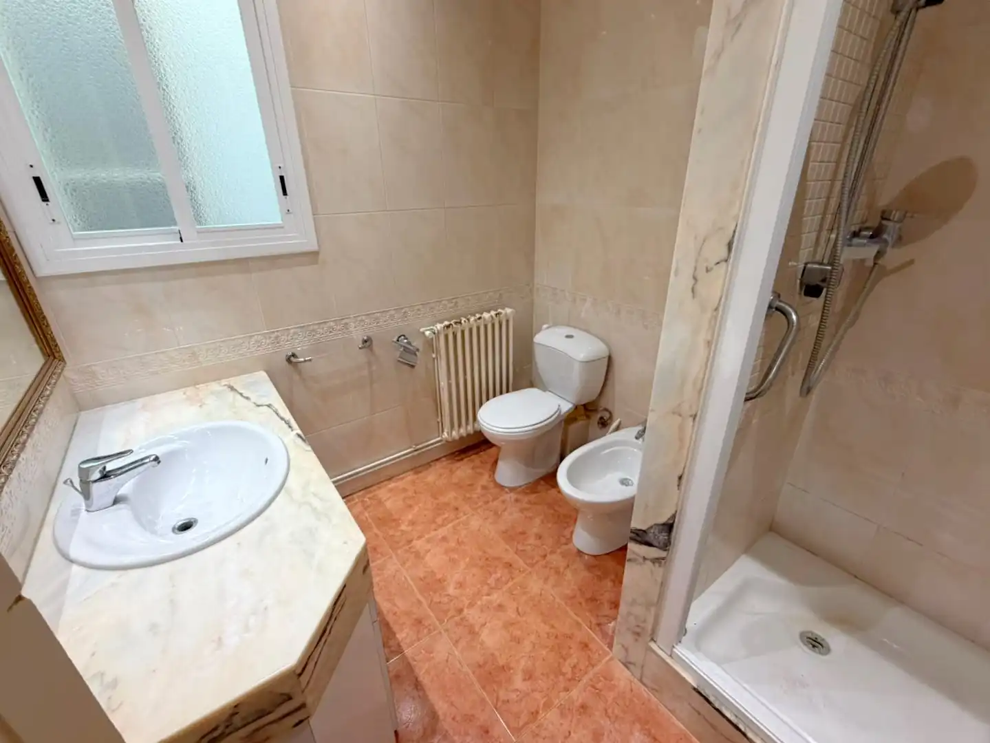 Baño de Piso en venta en El Prat de Llobregat con Calefacción y Terraza