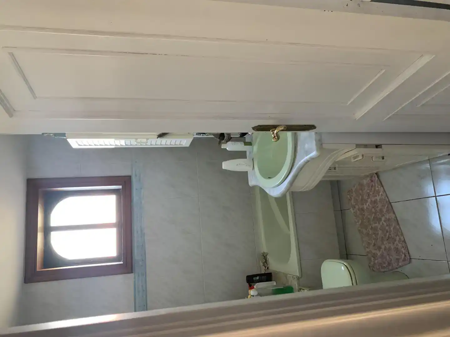 Bany de Casa o xalet en venda en O Grove   amb Jardí privat, Parquet i Traster