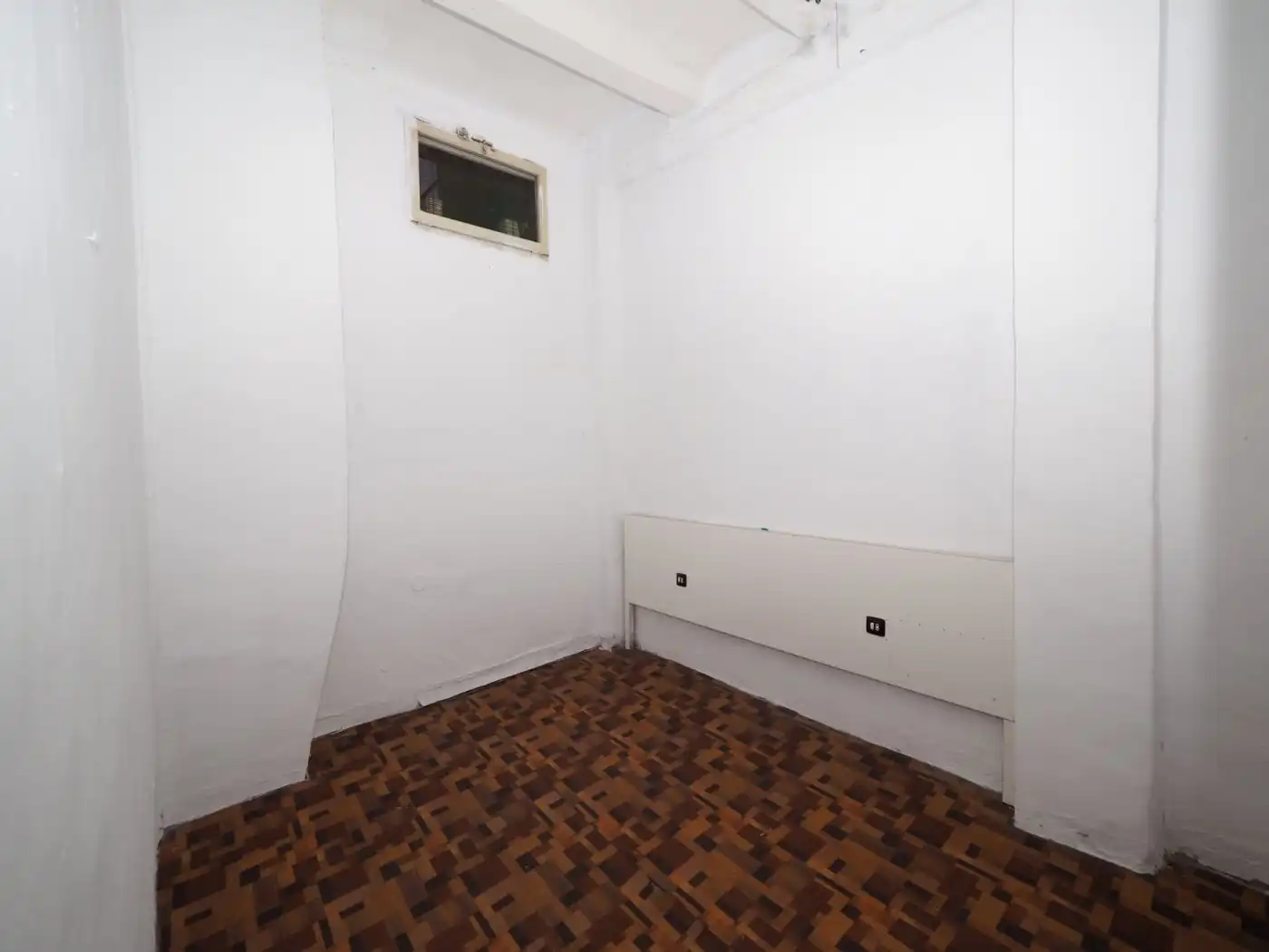 Flat for sale in Manresa  with Balcony