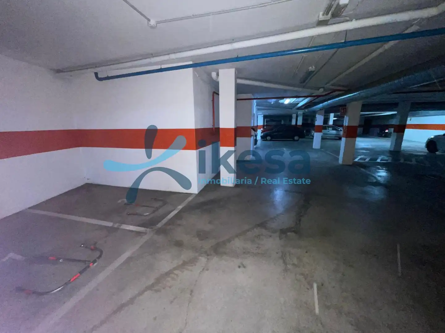 Parkplatz von Garage zum Verkauf in Gines