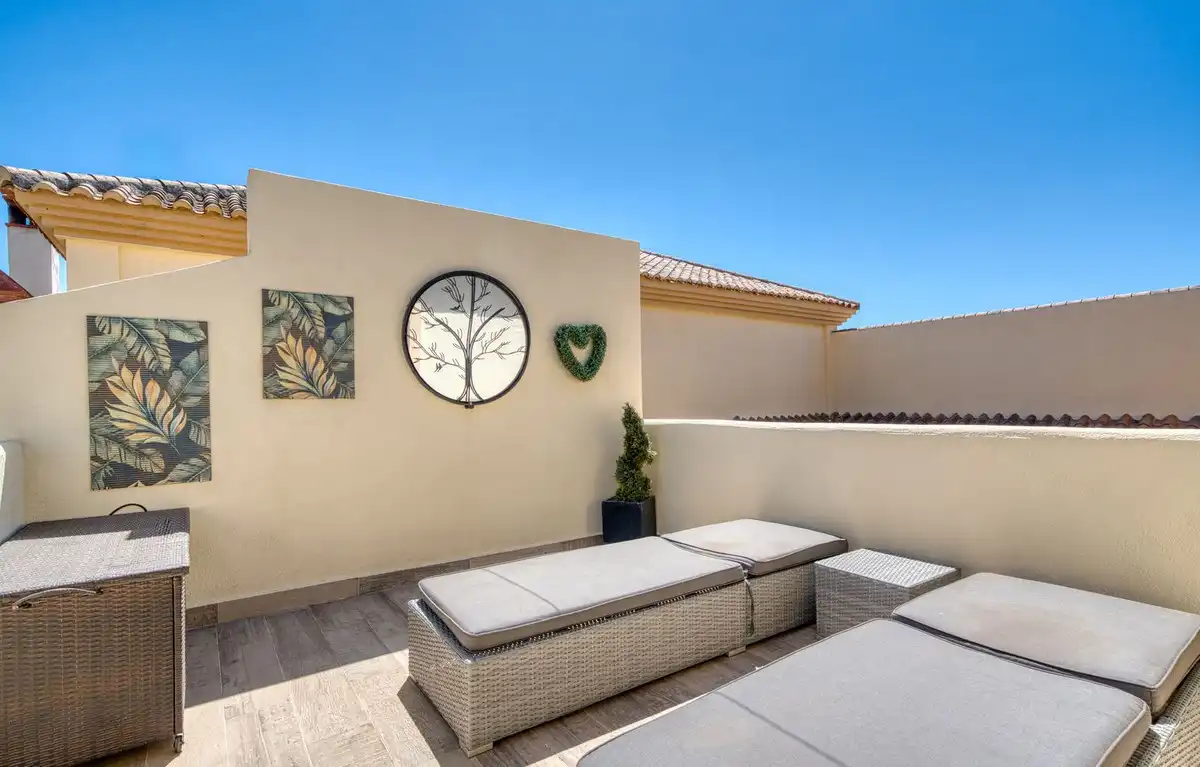 Terrassa de Dúplex en venda en Sotogrande amb Aire condicionat, Terrassa i Traster
