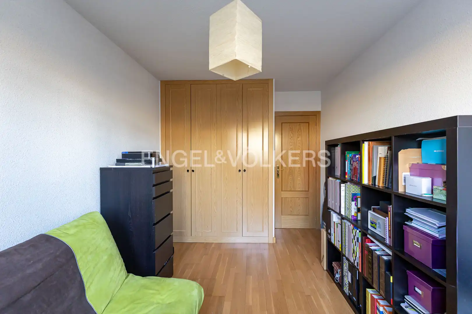 Dormitori de Apartament en venda en Paracuellos de Jarama amb Calefacció, Terrassa i Traster