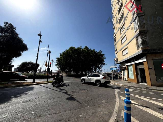 Oficina en Alquiler en De Colón en Ensanche Centro - Puerto