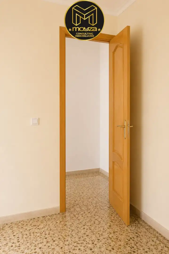 Houses for sale in Linares  with Terrace, Storage room and Balcony