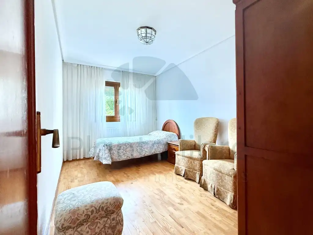 Bedroom of Flat for sale in  Logroño  with Air Conditioner and Balcony