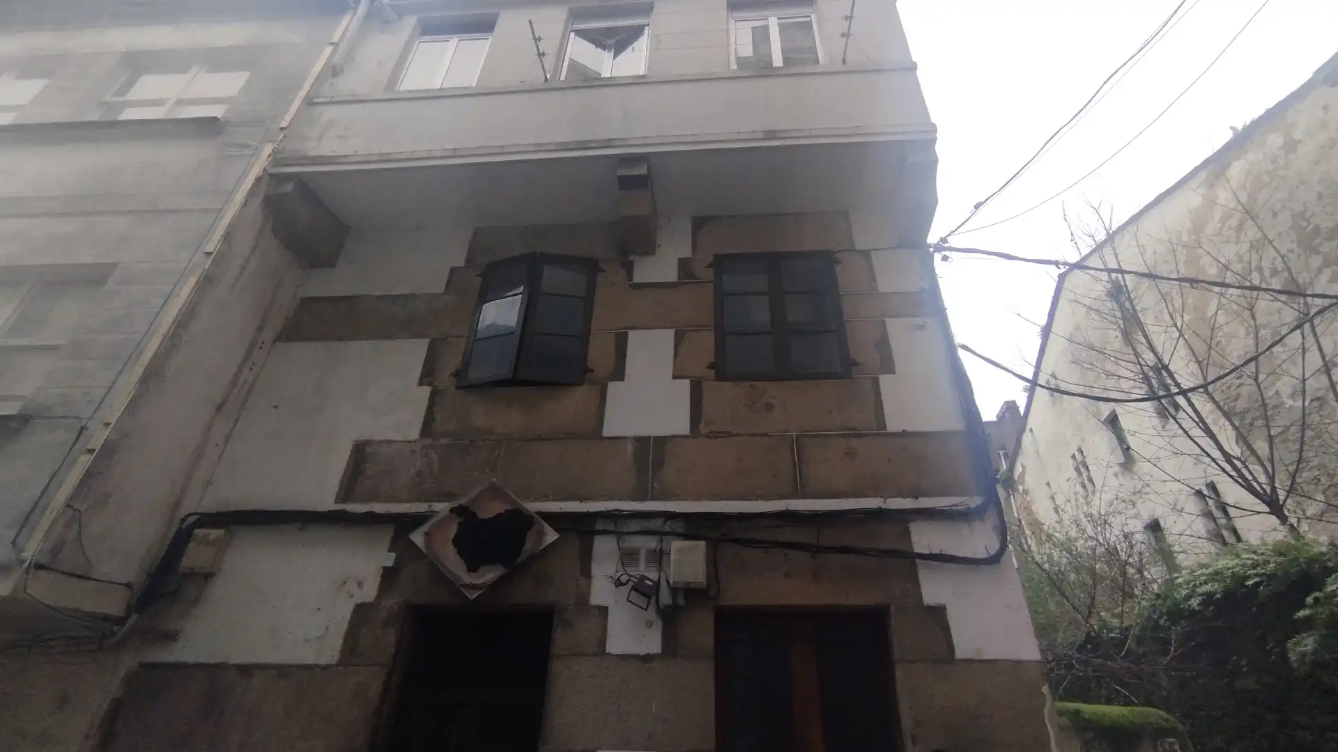 Exterior view of Building for sale in Viveiro