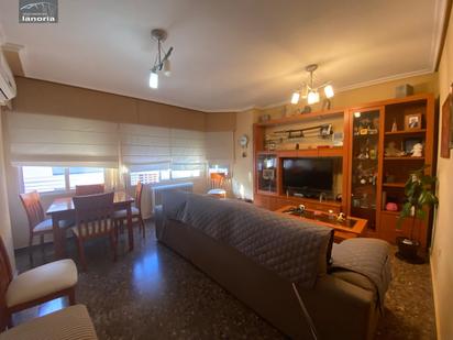 Living room of Flat for sale in  Albacete Capital  with Air Conditioner, Heating and Balcony