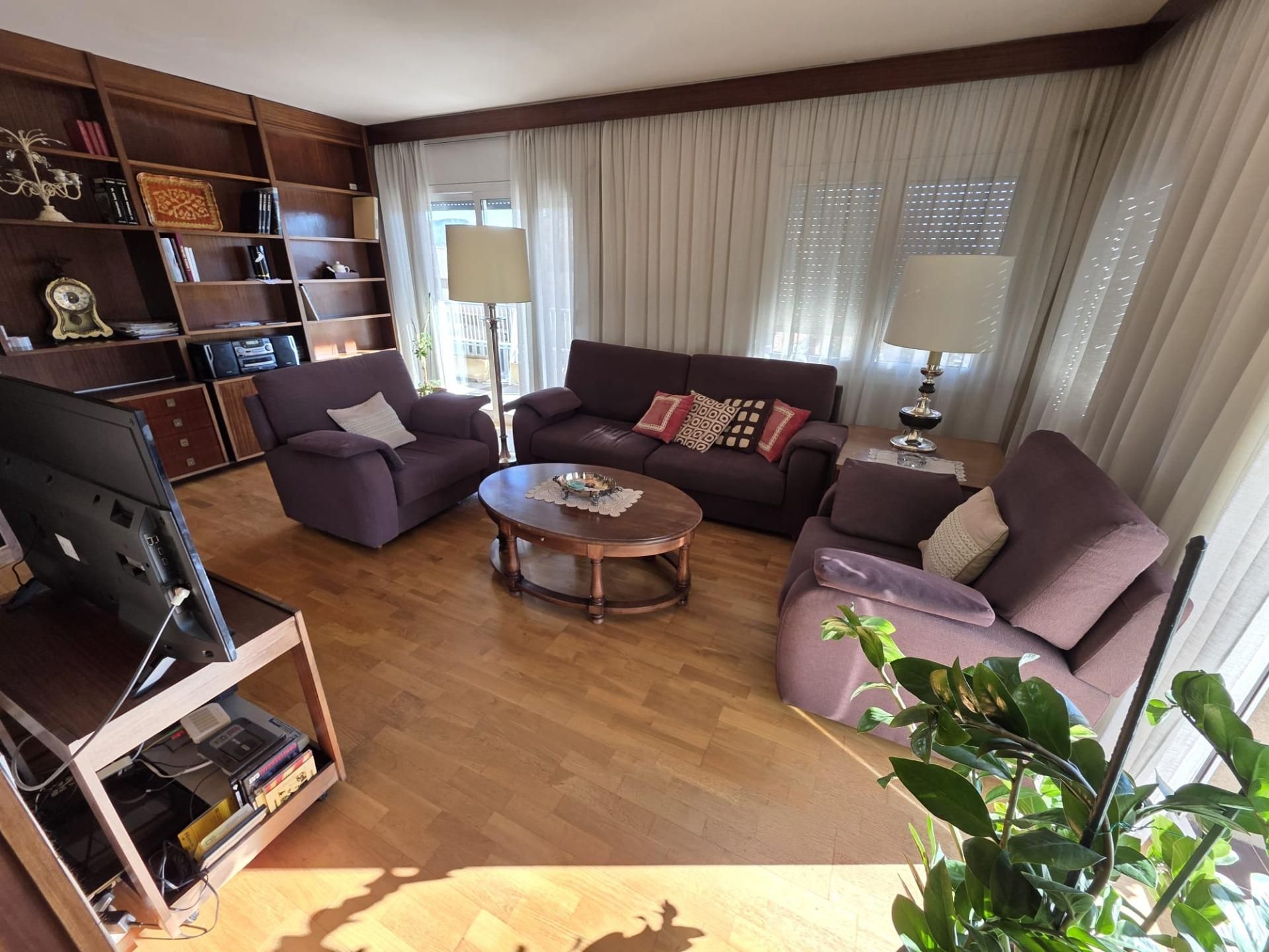 Living room of Flat for sale in Igualada  with Heating, Parquet flooring and Terrace