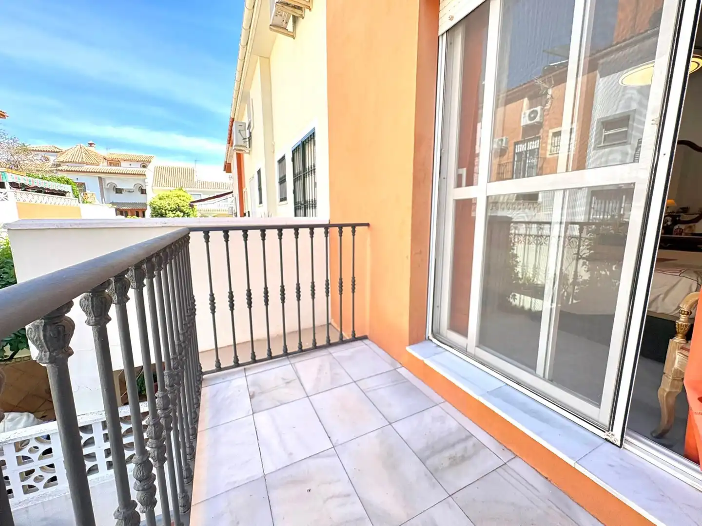 Terrasse von Einfamilien-Reihenhaus zum Verkauf in Marbella mit Heizung, Terrasse und Balkon