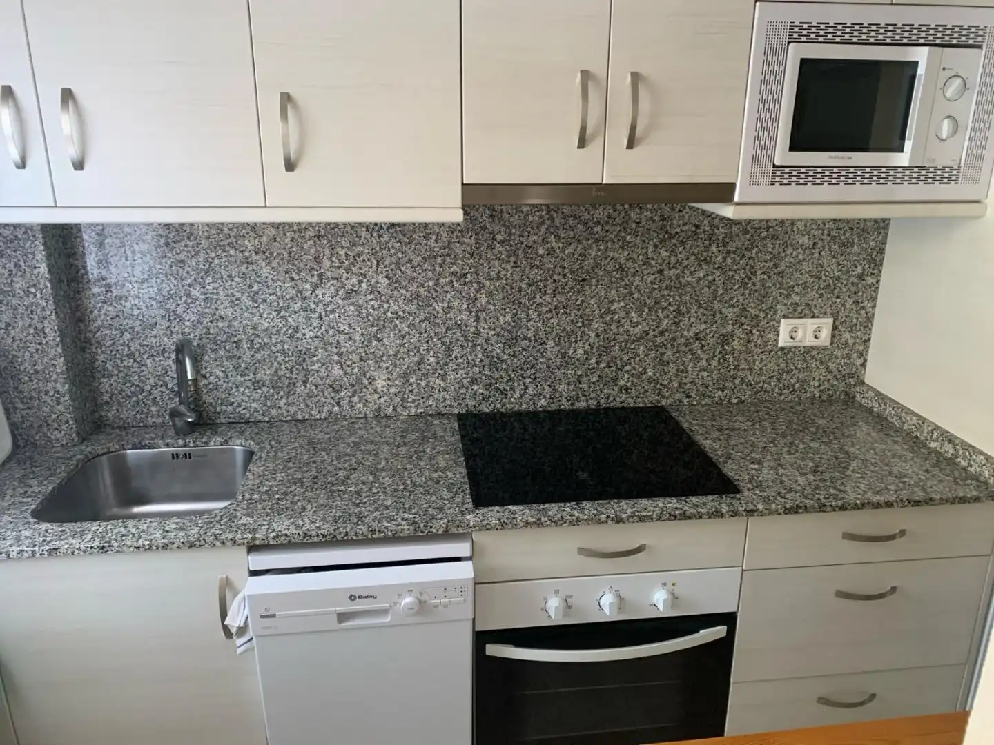 Duplex with pool for sale in avenida Suiza 52, imagen 7