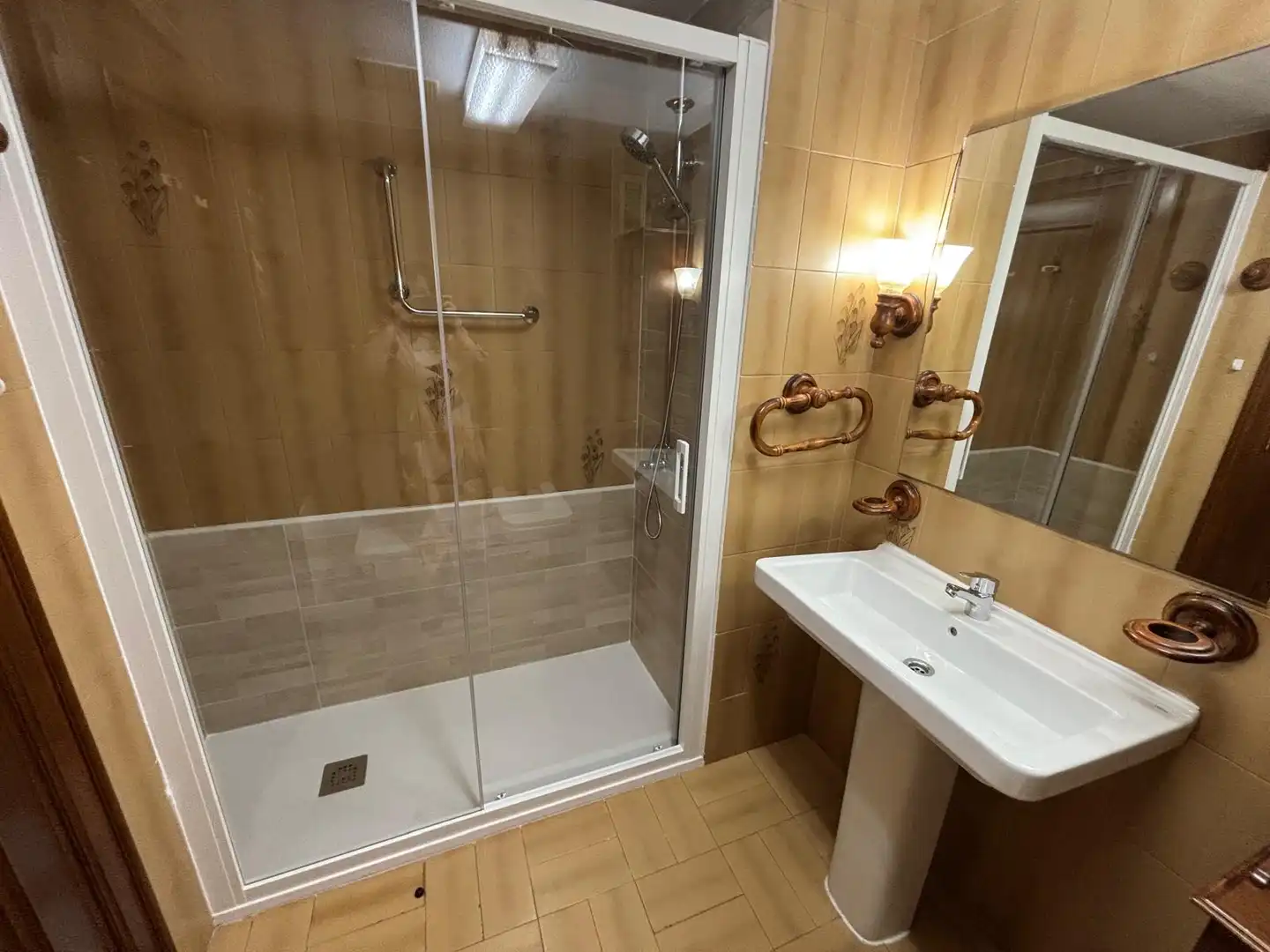 Bany de Pis de lloguer en Zaragoza amb Aire condicionat, Calefacció i Terrassa