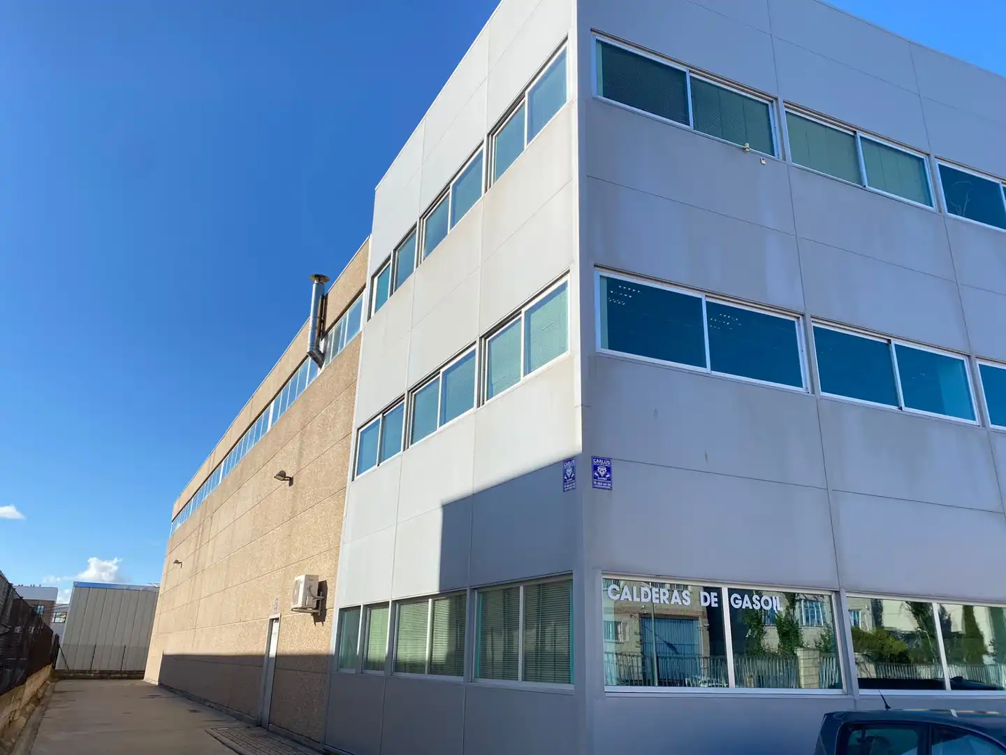 Industriegebäude zum Verkauf in Calle Morse 30