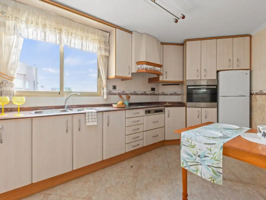 Houses for sale in Avenida Xixona, 28, Campello Playa