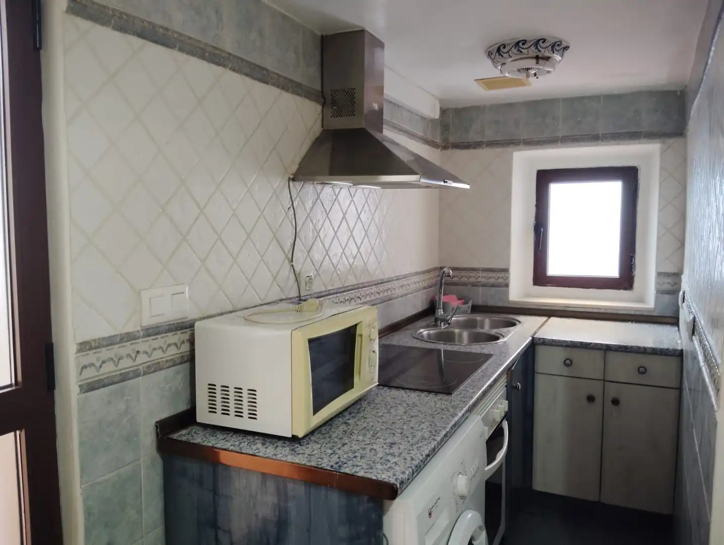 Cuina de Apartament en venda en Cáceres amb Moblat