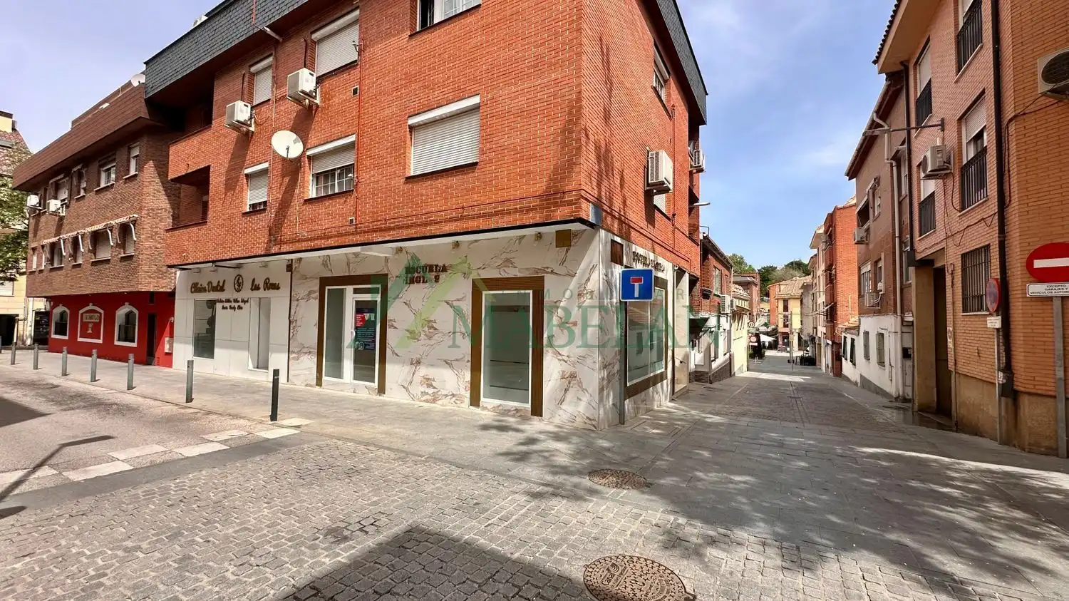 Außenansicht von Geschaftsraum zum Verkauf in Las Rozas de Madrid mit Klimaanlage