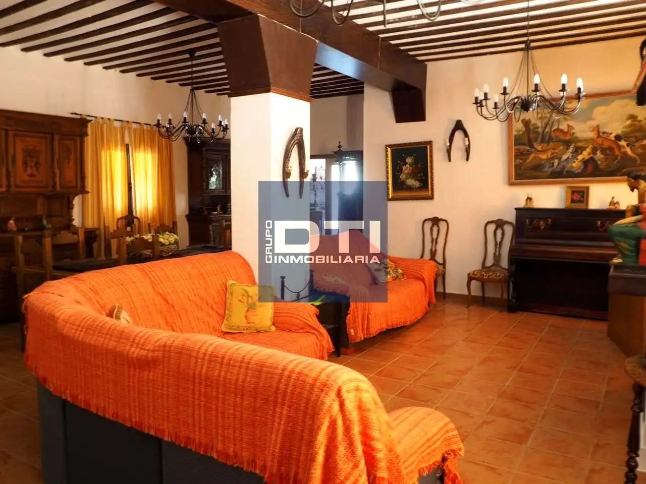 Sala de estar de Finca rústica en venta en Munera con Piscina y Piscina comunitaria